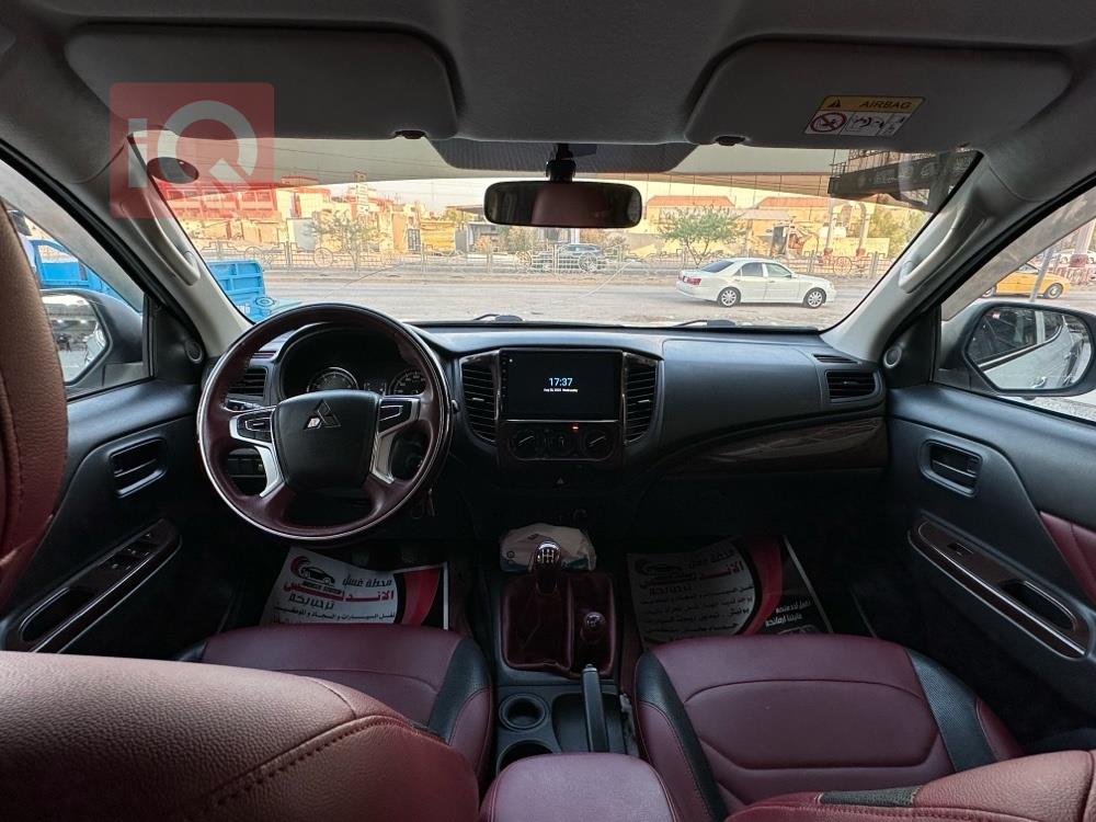 میتسوبیشی L200